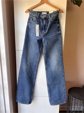 Zara Straight-Leg Jeans in Medium Blue Wash